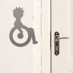 Rollstuhlfahrer Piktogramm Aus Edelstahl 5 Rollstuhlfahrer Piktogramm Aus Edelstahl -Kamiladen Verkäufe 40004239 piktogramm rollstuhlfahrer 02