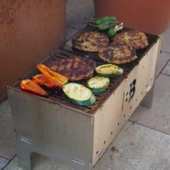 BlazeBox Station Medium Kombi Grillrost & Grillplatte Im Set 9 BlazeBox Station Medium Kombi Grillrost & Grillplatte Im Set -Kamiladen Verkäufe 40005232 blezabox station mini grillrost und grillplatten klein set 04