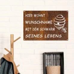 Edelrost Schild Hier Wohnt Wunschname Mit Dem Schwarm Seines Lebens -Kamiladen Verkäufe 40005300 edelrostschild 30x20cm hier wohnt wunschname m nnlich 01