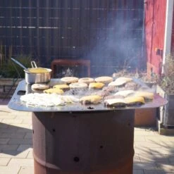 Feuerplatte Grillplatte Mit Integriertem Rost Quadratisch 78 X 78 Cm Design 2 -Kamiladen Verkäufe 40005330 feuerplatte quadratisch mit grillrost d80 01