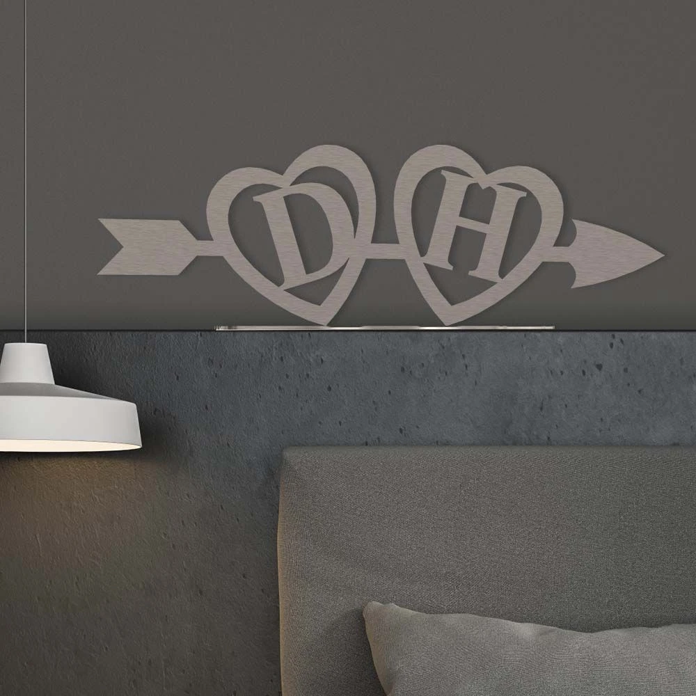 Edelstahl Liebespfeil Mit Initialen Und Fuß 2 Edelstahl Liebespfeil Mit Initialen Und Fuß – Bild 2