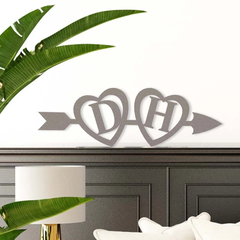 Edelstahl Liebespfeil Mit Initialen Und Fuß 3 Edelstahl Liebespfeil Mit Initialen Und Fuß – Bild 3