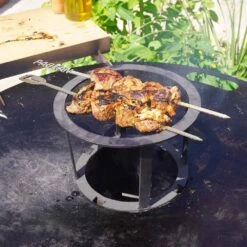 Spiess-Ständer / Grillrost-Ständer Für Feuerplatte -Kamiladen Verkäufe kabap spie e 60 cm aus edelstahl schamotte shop 4